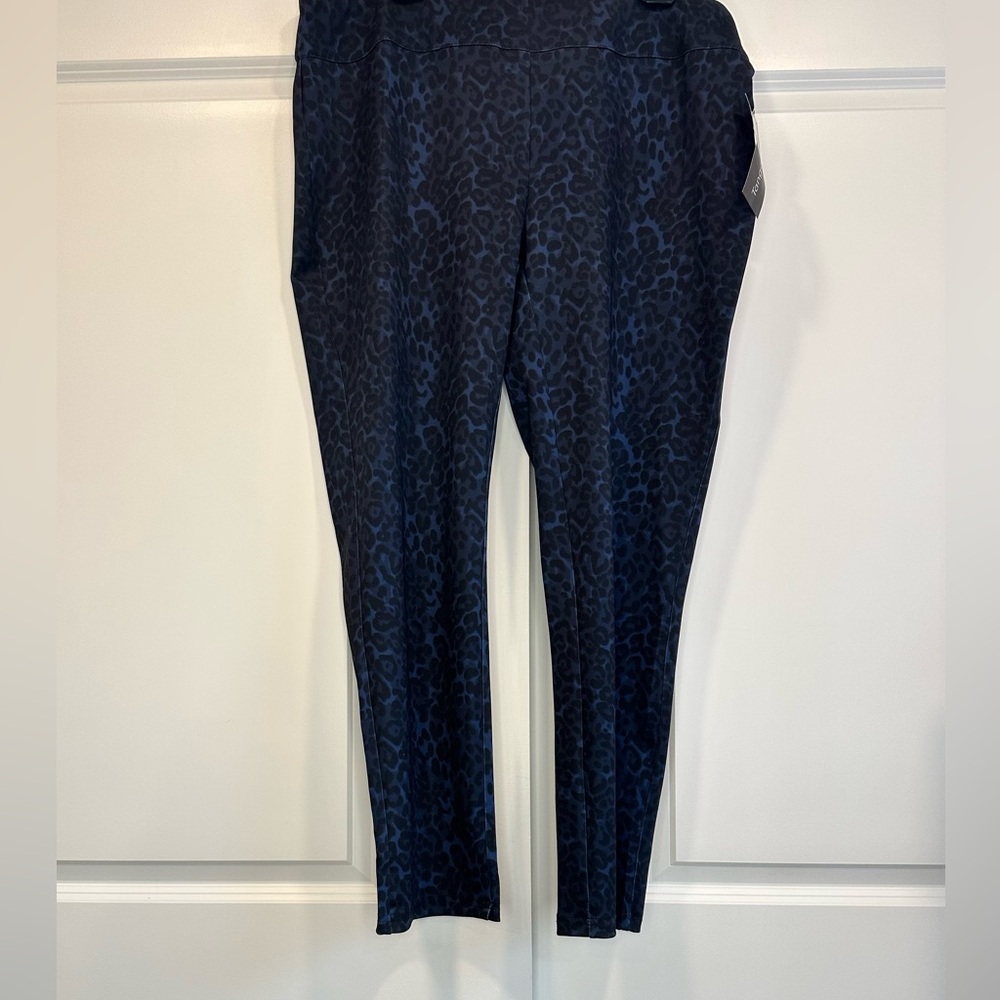 Blue animal print leggings